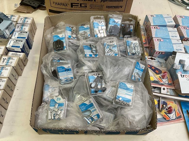 Kapstokken en bevestigingsmaterialen - afbeelding 6 van  13