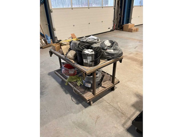 Kar 2 niveaus met inhoud - afbeelding 2 van  6