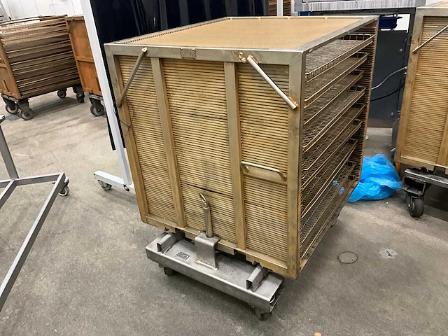 Kar met 10 leggers (5x) voor barriquand autoclaven - afbeelding 10 van  15