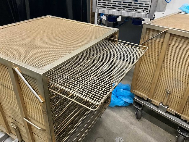 Kar met 10 leggers (5x) voor barriquand autoclaven - afbeelding 11 van  15