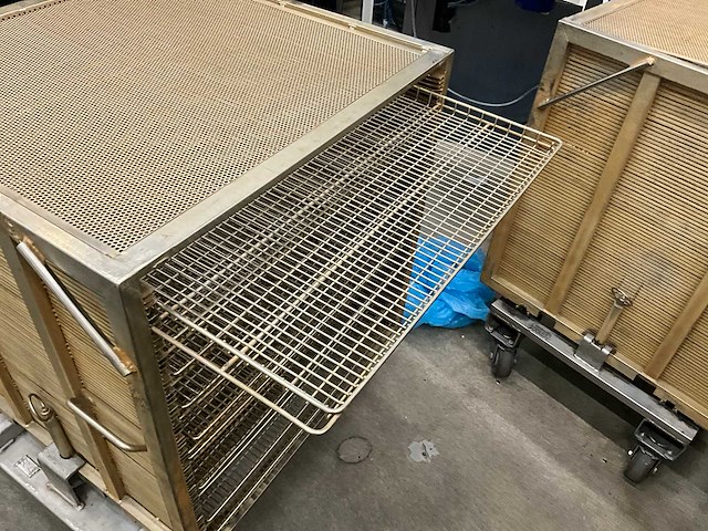 Kar met 10 leggers (5x) voor barriquand autoclaven - afbeelding 12 van  15