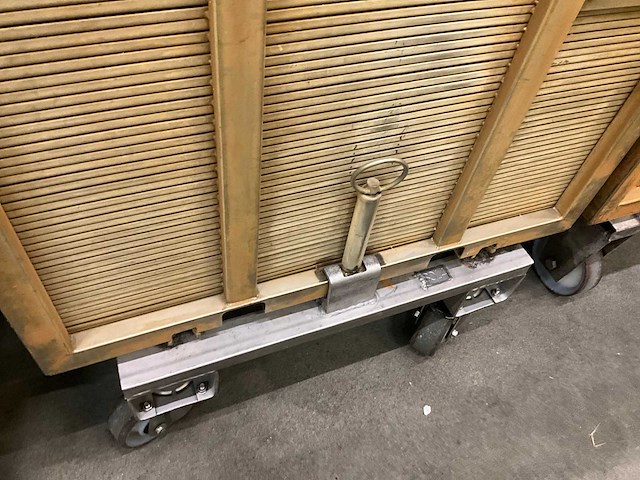 Kar met 10 leggers (5x) voor barriquand autoclaven - afbeelding 6 van  21