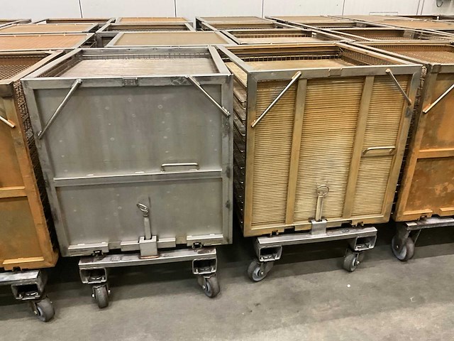 Kar met 10 leggers (5x) voor barriquand autoclaven - afbeelding 8 van  21