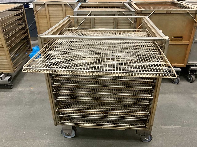 Kar met 10 leggers (5x) voor barriquand autoclaven - afbeelding 19 van  21