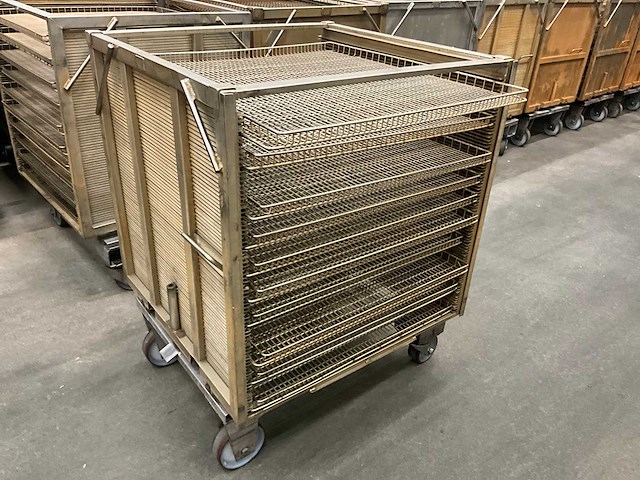 Kar met 10 leggers (5x) voor barriquand autoclaven - afbeelding 12 van  21