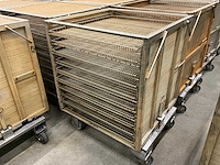 Kar met 10 leggers (5x) voor barriquand autoclaven - afbeelding 16 van  21