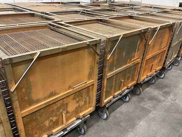 Kar met 10 leggers (5x) voor barriquand autoclaven - afbeelding 11 van  21