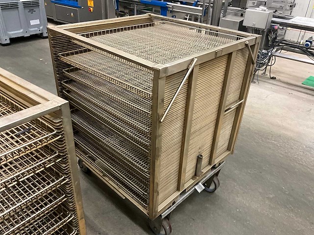 Kar met 10 leggers (5x) voor barriquand autoclaven - afbeelding 18 van  21