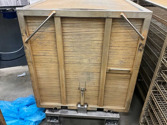 Kar met 10 leggers (5x) voor barriquand pasteurisatietanks - afbeelding 3 van  12