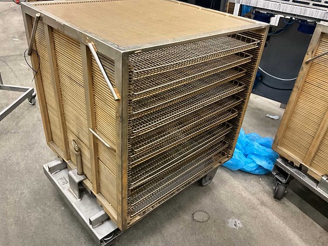 Kar met 10 leggers (5x) voor barriquand pasteurisatietanks - afbeelding 6 van  12
