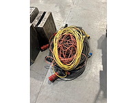 Kar met booster, verlengkabels, 3 metalen bakjes - afbeelding 5 van  6