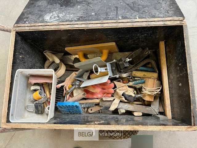 Kar met gereedschap - afbeelding 2 van  3