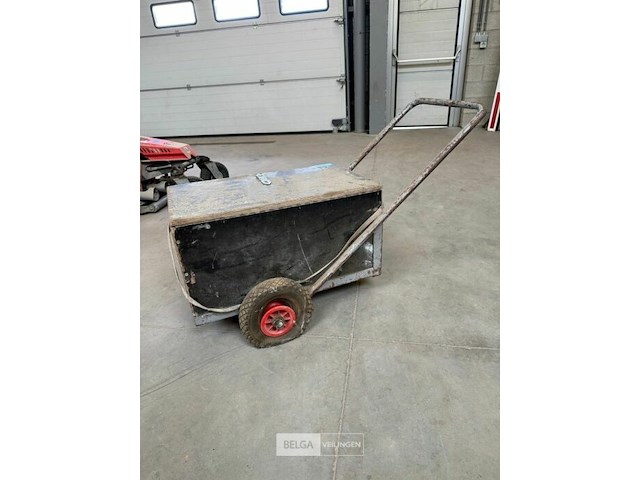 Kar met gereedschap - afbeelding 3 van  3