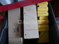 Kar met inhoud - afbeelding 5 van  9