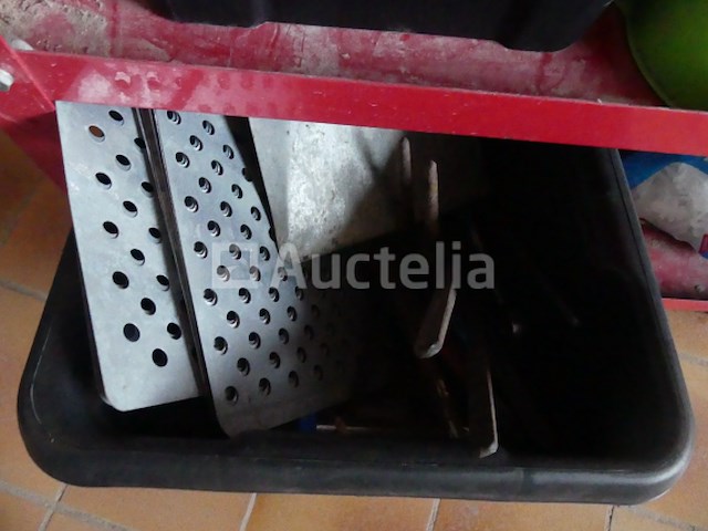 Kar met inhoud - afbeelding 8 van  9