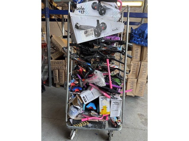 Kar met inhoud - afbeelding 1 van  3