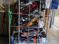 Kar met inhoud - afbeelding 2 van  3