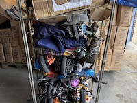 Kar met inhoud - afbeelding 2 van  3