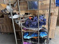 Kar met inhoud - afbeelding 3 van  3