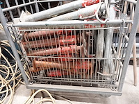 Kar met inhoud - afbeelding 3 van  3