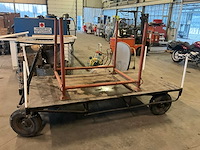 Kar met stapelbok - afbeelding 2 van  9