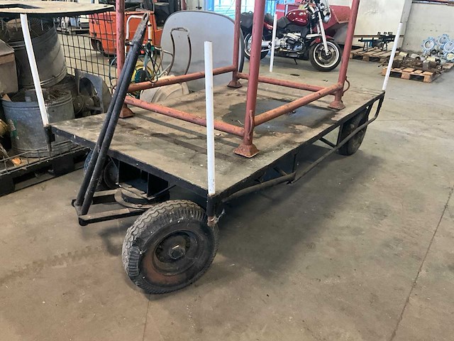 Kar met stapelbok - afbeelding 3 van  9