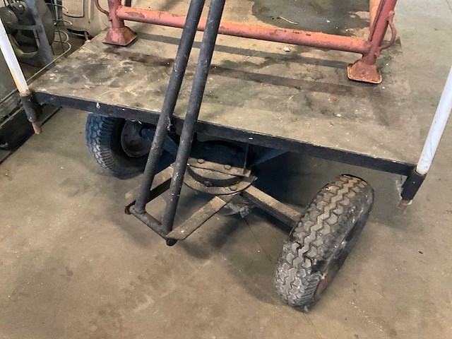 Kar met stapelbok - afbeelding 5 van  9