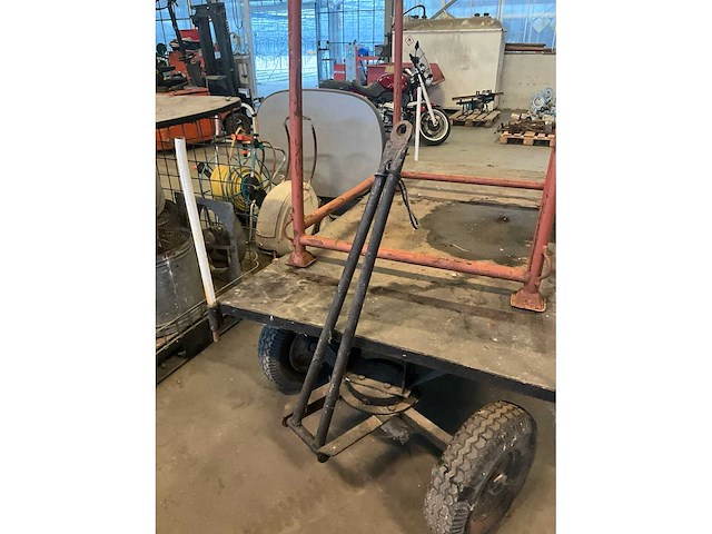 Kar met stapelbok - afbeelding 6 van  9