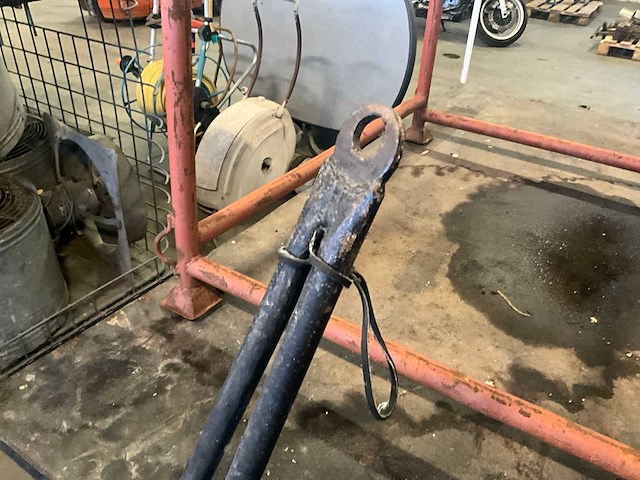 Kar met stapelbok - afbeelding 7 van  9