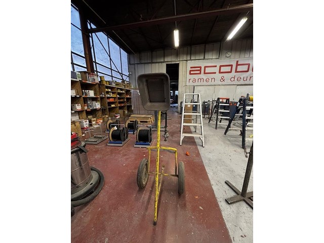 Kar met warmhoudlamp - afbeelding 1 van  3