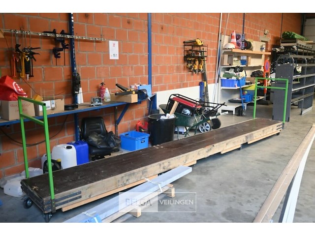 Kar op wielen (werkplatform) - afbeelding 2 van  3