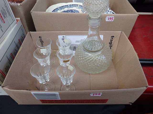 Karaf + 6 borrelglazen - afbeelding 1 van  1