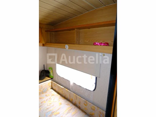 Karavaan en inhoud (in beslag genomen onderweg) burstner city (vin: wbu4305tsn2133920) - afbeelding 18 van  26