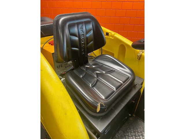Karcher - br100/250r - zelfrijdende kuismachine - afbeelding 7 van  11