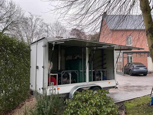 Karcher 2022 hapert aanhangwagen met 2 kärcher proffesionele reinigingsinstallatie - afbeelding 28 van  28