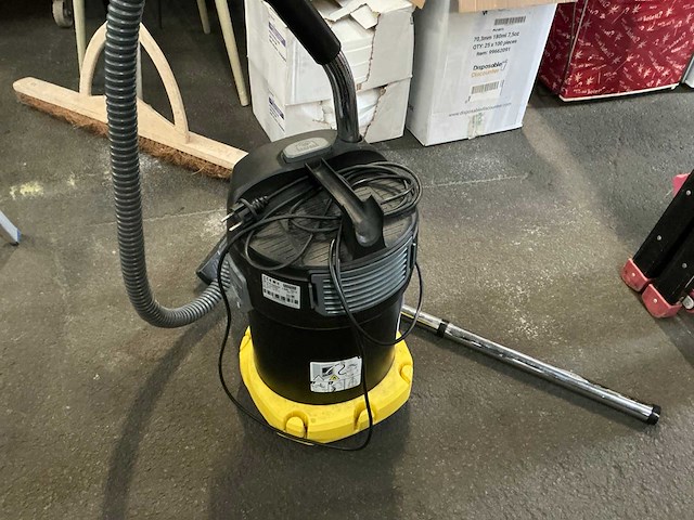 Kärcher ad 4 premium industriële stofzuiger - afbeelding 2 van  3