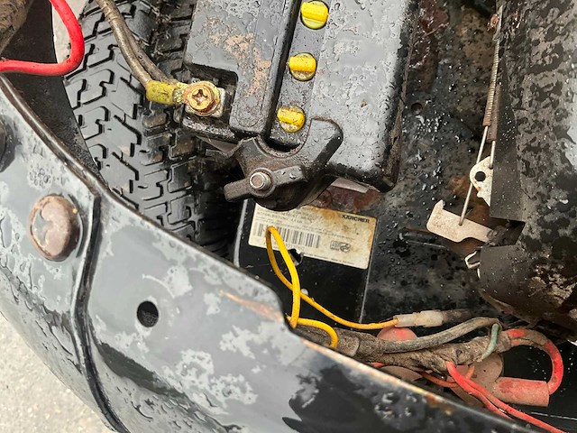 Kärcher kmr 1000t opzit veegmachine/veegwagen - afbeelding 14 van  22