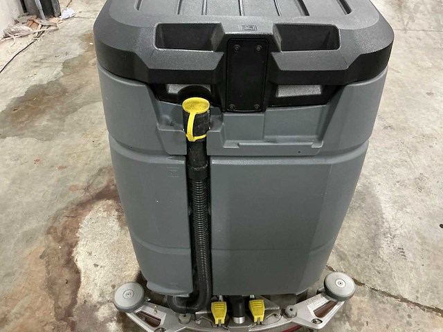 Karcher professional d75 schoonmaakwagen - afbeelding 1 van  15