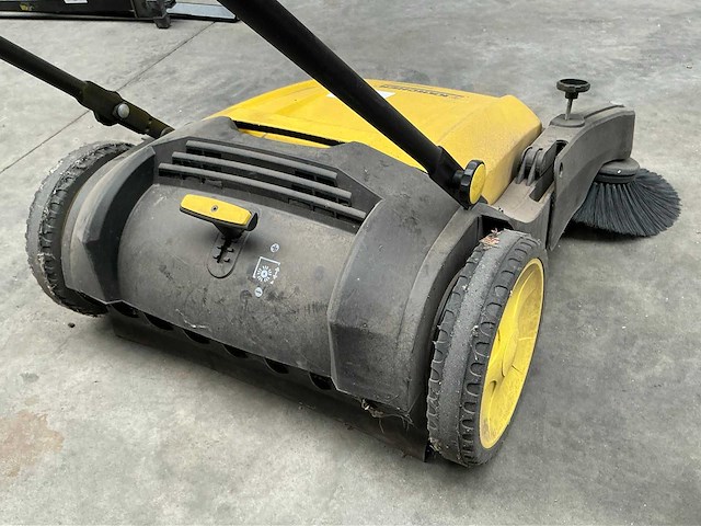 Kärcher professional km 70/20c vloerveger - afbeelding 4 van  4