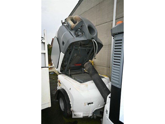 Kärcher veegmachine - afbeelding 10 van  19