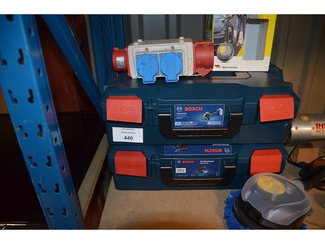 Karcher was borstel, 2 lege gereedschapskoffers bosch, stekker doos - afbeelding 6 van  6
