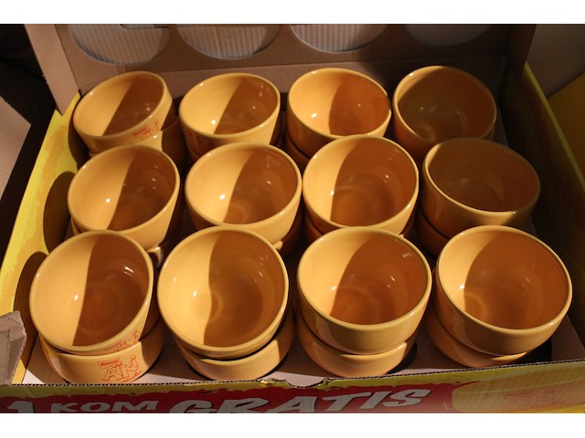 Karton 24 noodle potten - afbeelding 2 van  2