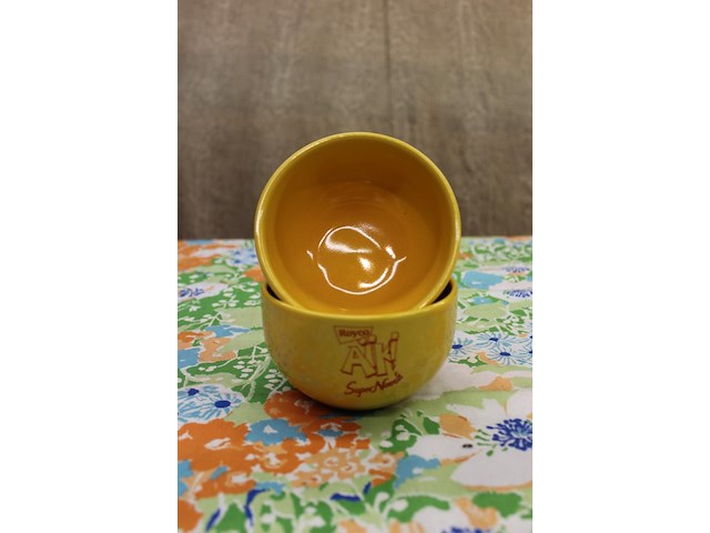 Karton 24 noodle potten - afbeelding 1 van  2