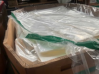 Kartonnen boxen met plastic restanten (10x) en diverse rollen - afbeelding 20 van  21