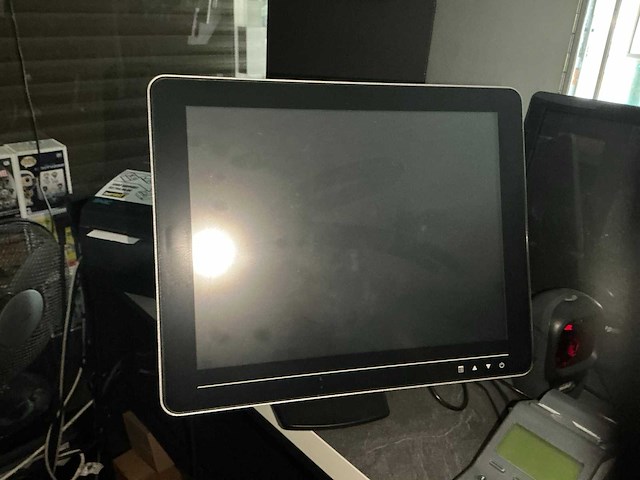 Kasregister bu touchscreen en 3 ticketprinters - afbeelding 1 van  2