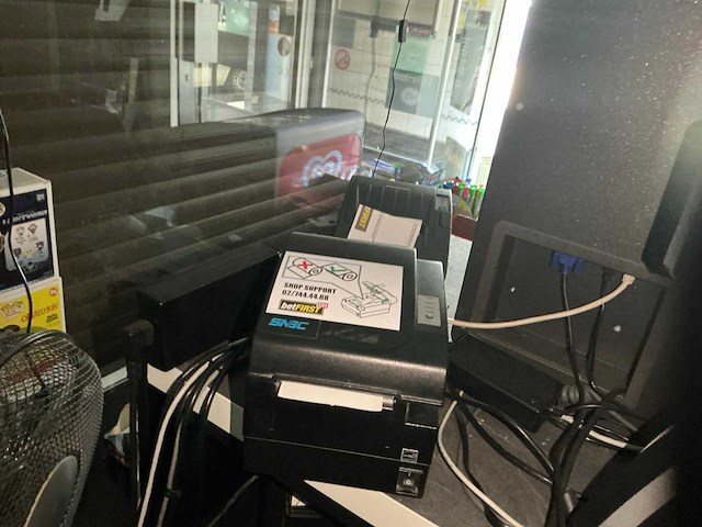 Kasregister bu touchscreen en 3 ticketprinters - afbeelding 2 van  2