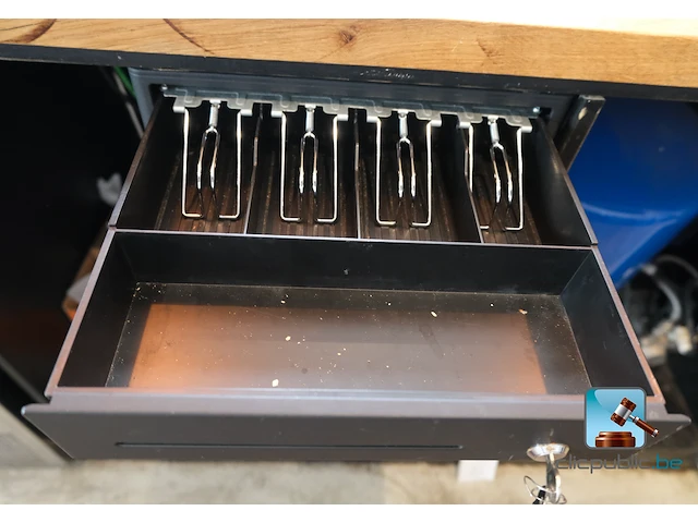 Kassamateriaal met tablet - afbeelding 5 van  5
