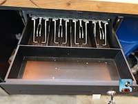 Kassamateriaal met tablet - afbeelding 5 van  5