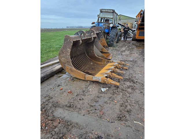 Kasseibak met tanden - afbeelding 2 van  4