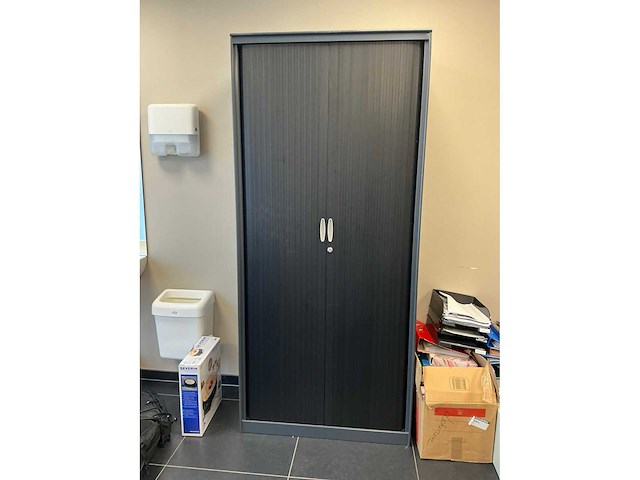 Kast (2x) + ronde tafel - afbeelding 5 van  6